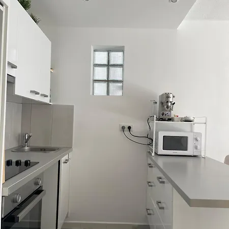 Apartment Apppartement Avec Terrasse - 2 A 4 Personnes Nice