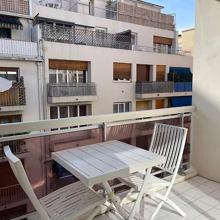 Apppartement Avec Terrasse - 2 A 4 Personnes Apartment